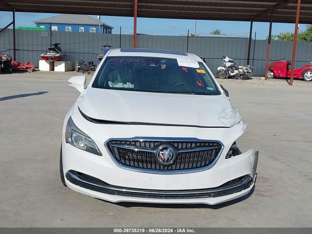 1G4ZR5SS8JU129196 Buick Lacrosse Premium