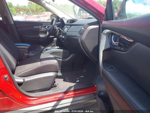 Nissan ROGUE SV 2018 5N1AT2MV9JC795669 Image 5
