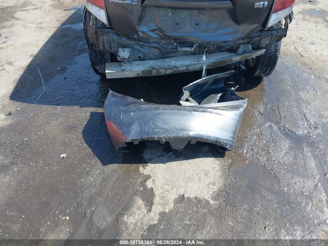 Toyota Prius C Four 2015 JTDKDTB34F1111269 Image 12