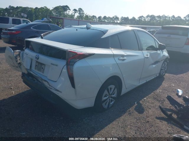 JTDKARFU3G3504121 Toyota Prius Four
