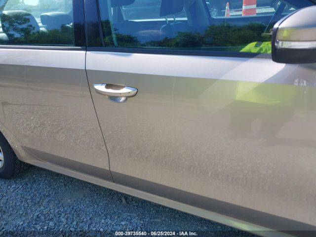 1VWAT7A35FC034601 Volkswagen Passat 1.8t Wolfsburg Edition