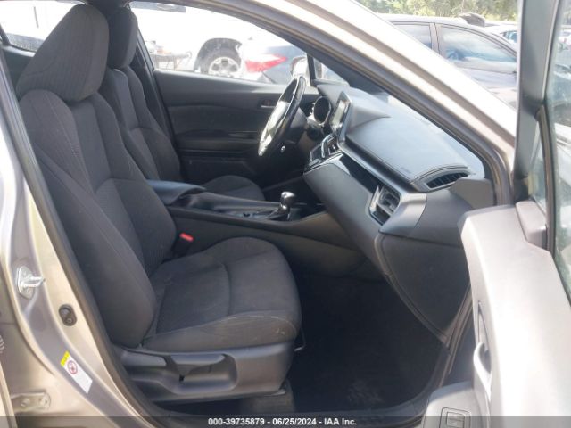 NMTKHMBX6JR012928 Toyota C-hr Xle Premium