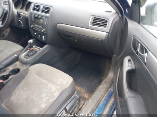 3VW2B7AJ0HM370468 Volkswagen Jetta 1.4t S