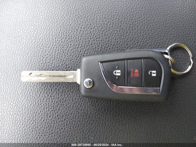 Toyota RAV4 LE 2021 JTMH1RFV5MD069918 Image 11