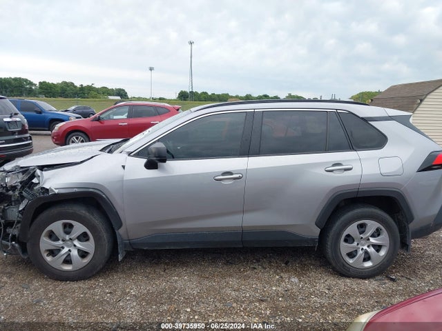 Toyota RAV4 LE 2021 JTMH1RFV5MD069918 Image 14