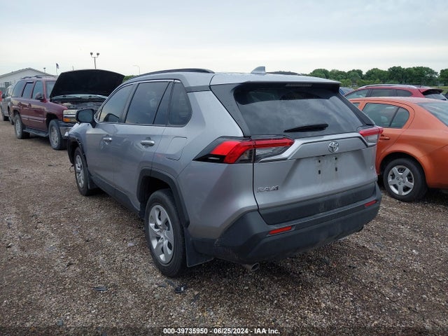 Toyota RAV4 LE 2021 JTMH1RFV5MD069918 Image 3
