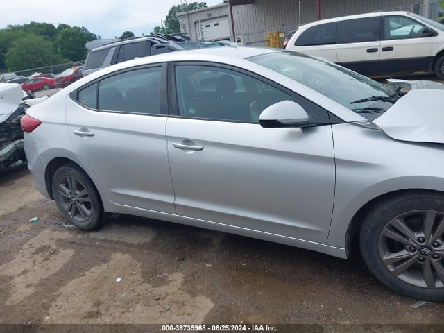 Hyundai ELANTRA SEL 2018 5NPD84LF1JH393898 Image 14