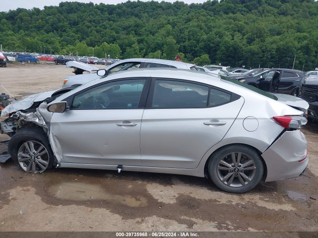 Hyundai ELANTRA SEL 2018 5NPD84LF1JH393898 Image 15