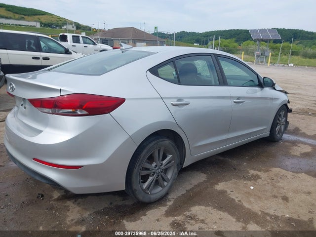 Hyundai ELANTRA SEL 2018 5NPD84LF1JH393898 Image 4