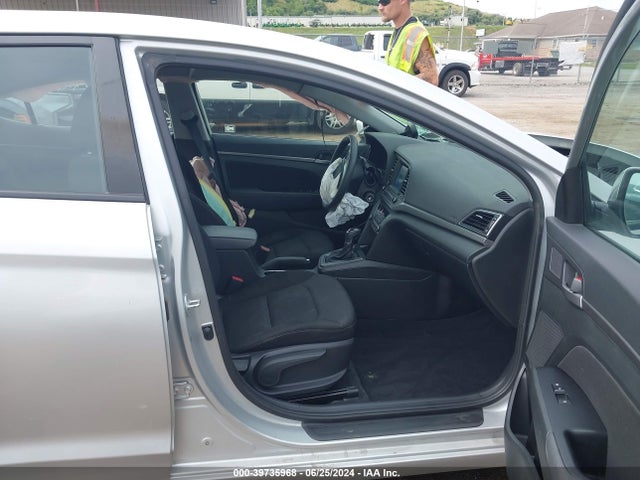Hyundai ELANTRA SEL 2018 5NPD84LF1JH393898 Image 5