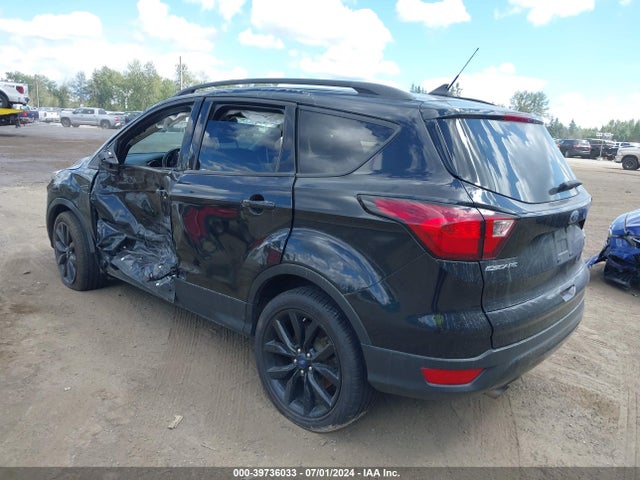 Ford ESCAPE SE 2019 1FMCU9GD1KUC33729 Image 3