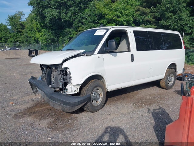 Chevrolet Express 3500 Lt 2017 1GAZGMFFXH1226051 Image 2