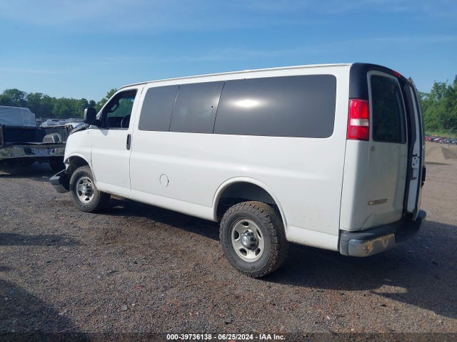 Chevrolet Express 3500 Lt 2017 1GAZGMFFXH1226051 Image 3