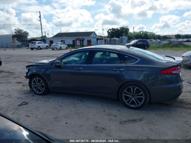 3FA6P0RU9KR138902 Ford Fusion Hybrid Titanium
