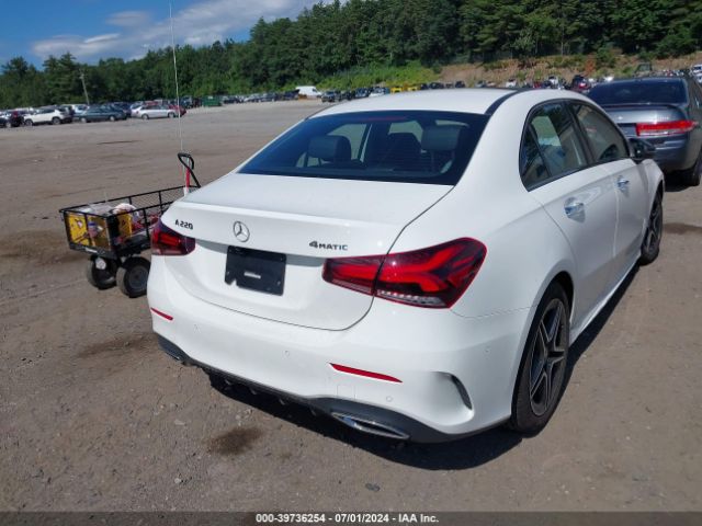 W1K3G4FB8NJ364845 Mercedes-Benz A 220 4matic