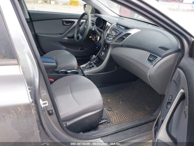 5NPDH4AE6EH460429 Hyundai ELANTRA SE