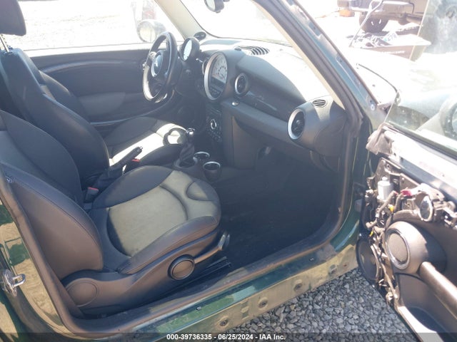 2011 MINI COOPER S WMWSV3C51BTY24932 Photo 4