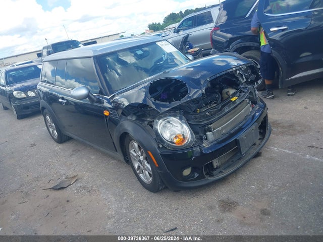 2011 MINI COOPER CLUBMAN WMWZF3C52BT188663 Photo 0