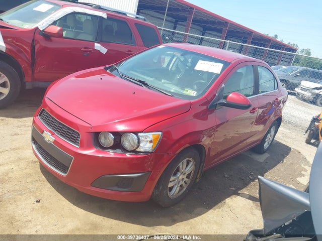 Chevrolet Sonic Lt Auto 2015 1G1JC5SB5F4208750 Image 2