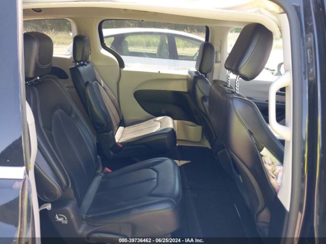 2C4RC1DG7LR217325 Chrysler Voyager Lxi
