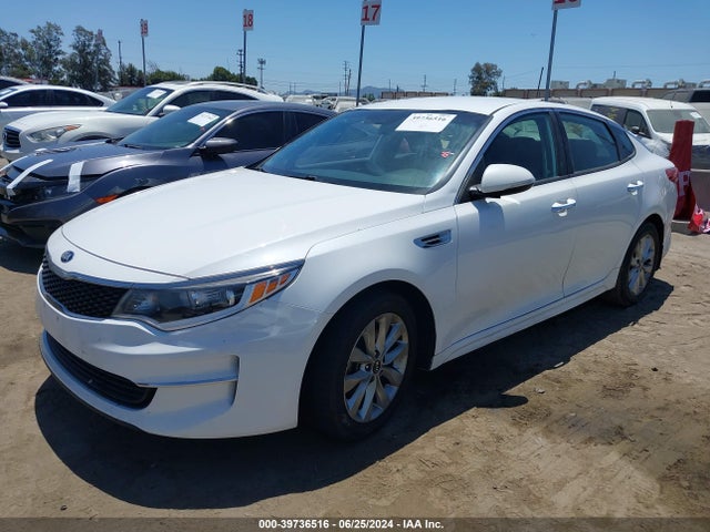 KIA Optima Lx 2018 5XXGT4L31JG272074 Image 2
