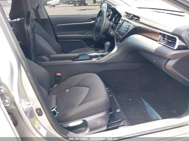 Toyota CAMRY LE 2018 JTNB11HK1J3050239 Image 5