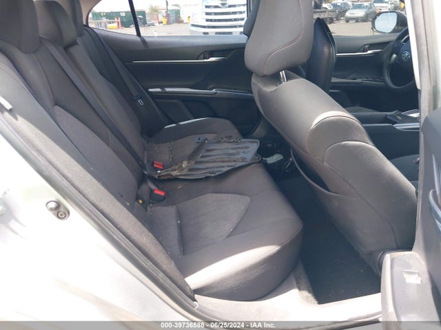 Toyota CAMRY LE 2018 JTNB11HK1J3050239 Image 8