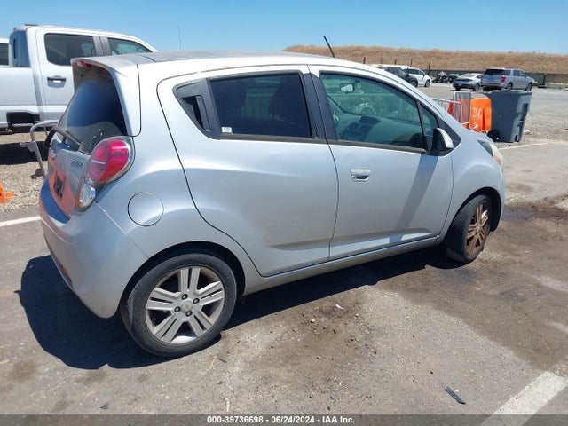 Chevrolet Spark 1lt Auto 2014 KL8CD6S92EC550363 Image 4