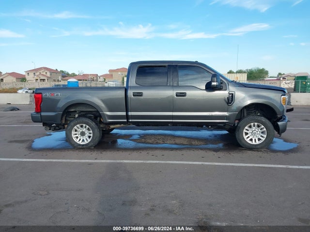 Ford F-250 Xlt 2018 1FT7W2BT1JEC60475 Image 13