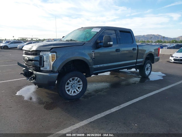 Ford F-250 Xlt 2018 1FT7W2BT1JEC60475 Image 2
