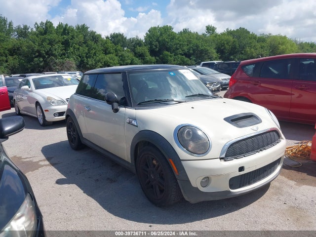 2007 MINI COOPER S WMWMF73537TL87326 Photo 0