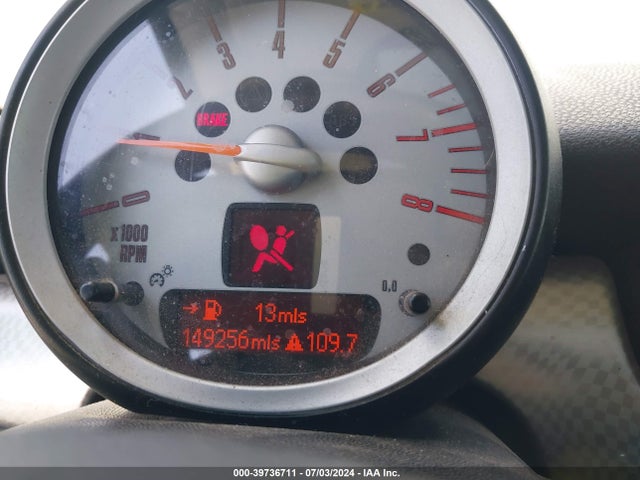 2007 MINI COOPER S WMWMF73537TL87326 Photo 6