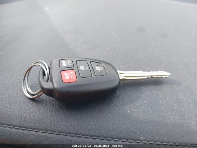 Toyota COROLLA LE 2015 5YFBURHE5FP274889 Image 11