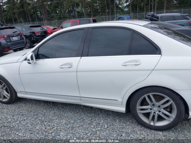 WDDGF4HB4ER304905 Mercedes-Benz C 250 Luxury/sport