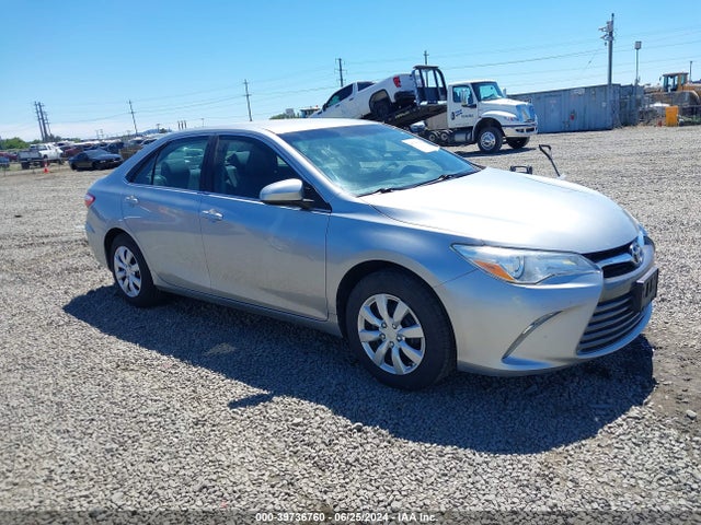 Toyota CAMRY LE 2015 4T1BF1FK8FU106635 main image