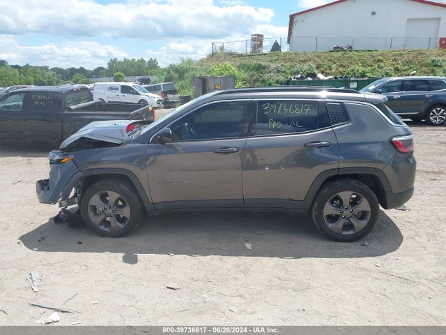 Jeep Compass Latitude Lux 4x4 2022 3C4NJDFB7NT134081 Image 14