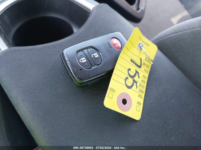 Toyota Prius Three 2014 JTDKN3DU3E1845192 Image 11