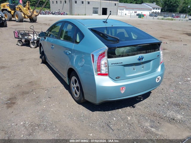 Toyota Prius Three 2014 JTDKN3DU3E1845192 Image 3