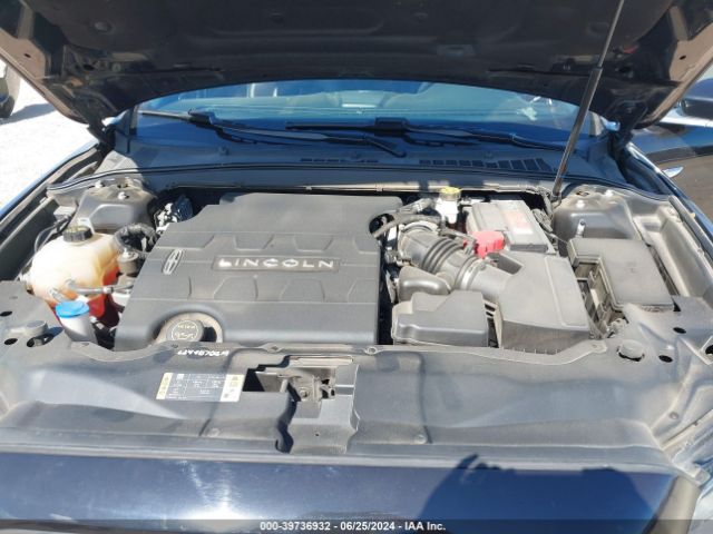 1LN6L9PK9K5611398 Lincoln Continental Standard