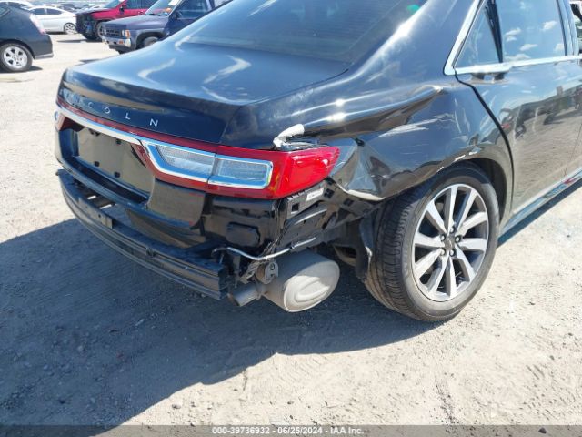 1LN6L9PK9K5611398 Lincoln Continental Standard