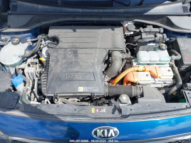 KNDCB3LC8K5260327 KIA NIRO LX