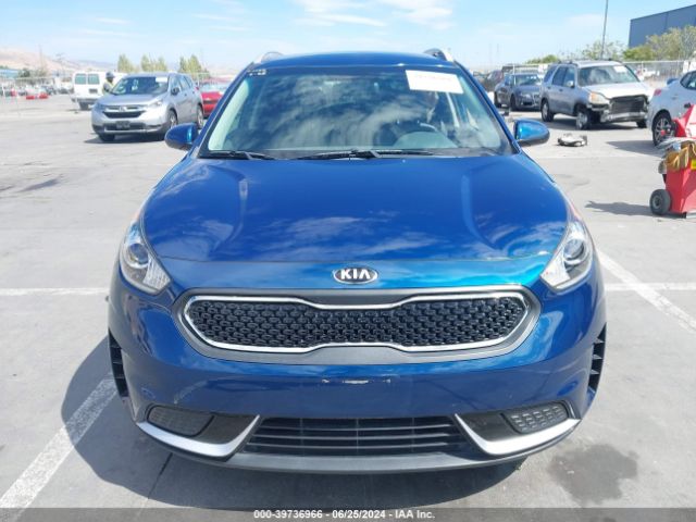 KNDCB3LC8K5260327 KIA NIRO LX