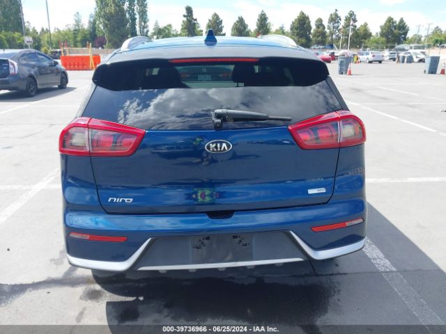 KNDCB3LC8K5260327 KIA NIRO LX
