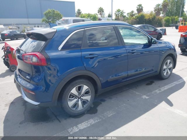 KNDCB3LC8K5260327 KIA NIRO LX