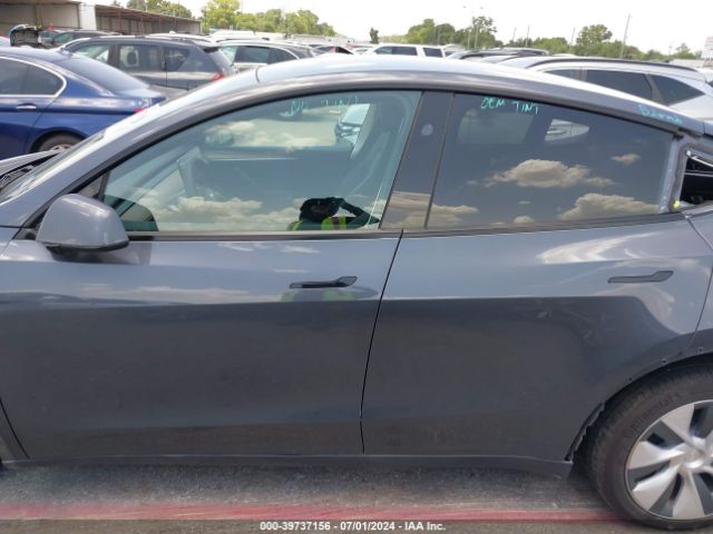 7SAYGDEE1PF886984 Tesla Model Y