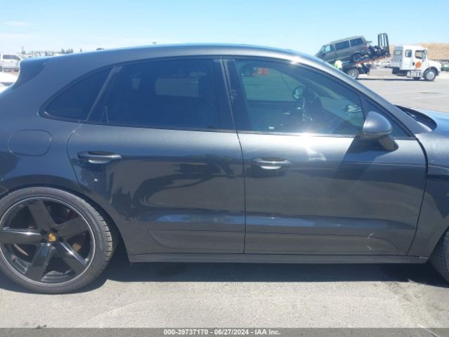 WP1AF2A52HLB61144 Porsche Macan Turbo