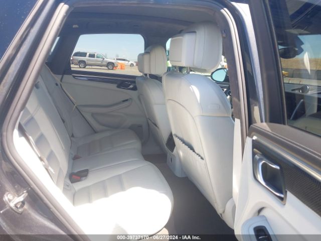 WP1AF2A52HLB61144 Porsche Macan Turbo