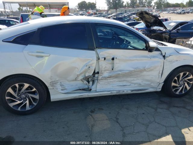 2HGFC2F7XJH511893 Honda CIVIC EX