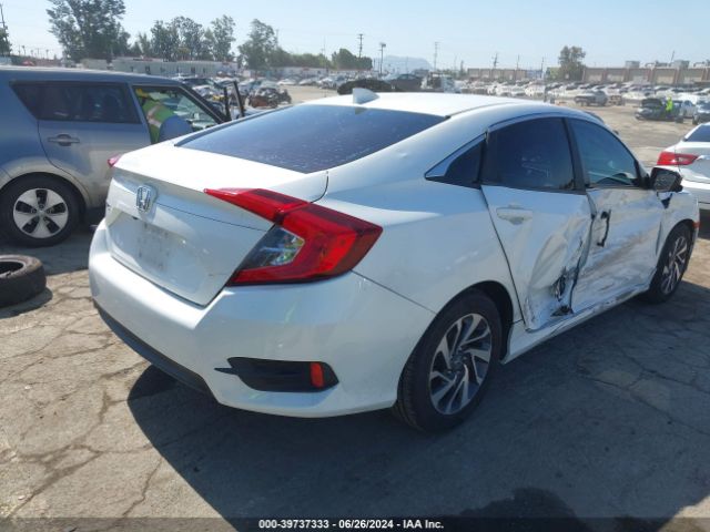 2HGFC2F7XJH511893 Honda CIVIC EX