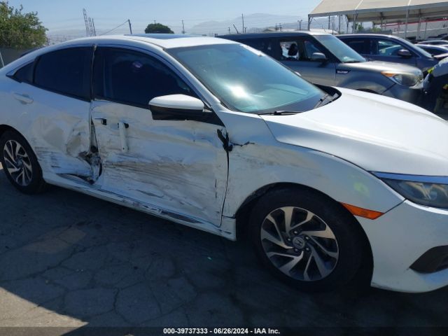 2HGFC2F7XJH511893 Honda CIVIC EX